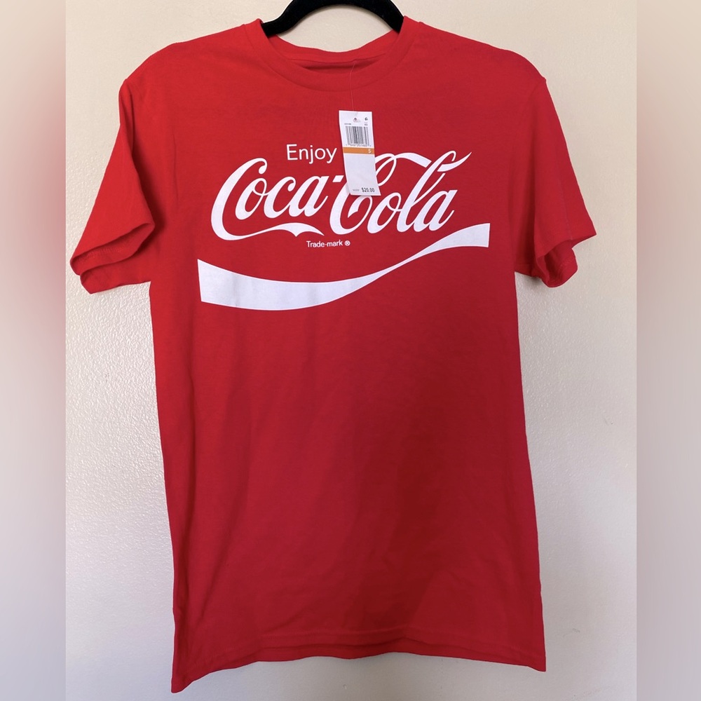 NWT Coca Cola Red Men's T-Shirt Size Small